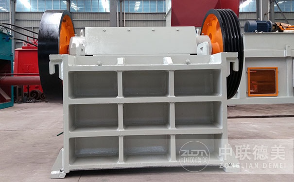 輝綠巖制砂機？