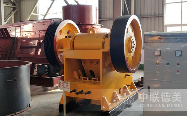 輝綠巖制砂機？